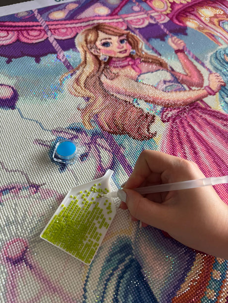 Le Diamond Painting : L'Art de Créer du Lien en Famille et Entre Amis