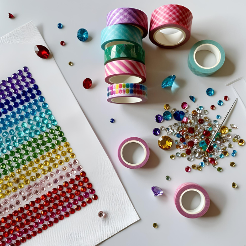 Mix & Match : combiner diamond painting, Pixel Hobby et broderie dans un seul projet mural